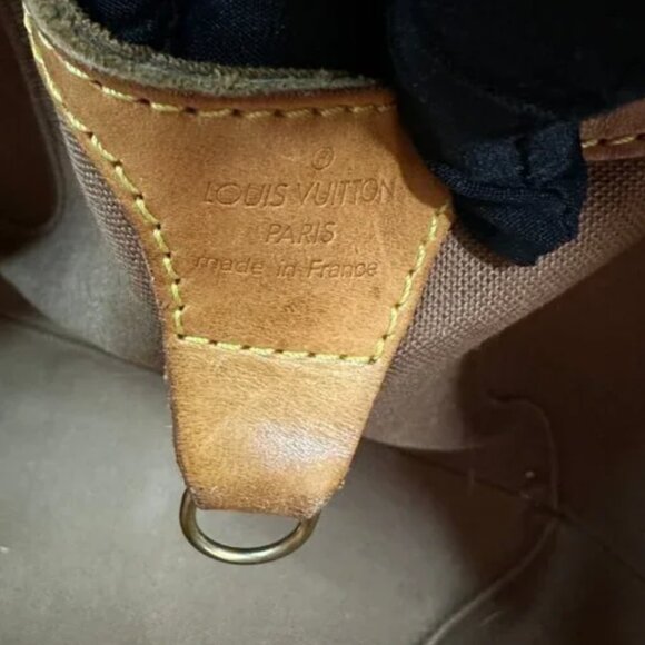 Louis Vuitton Monogram Ellipse PM Hand Bag - Picture 12 of 14